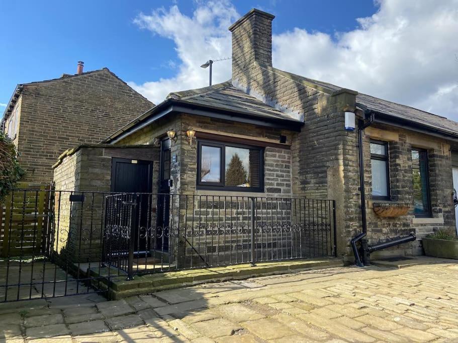 Unique Victorian Stable Conversion Halifax Exteriér fotografie